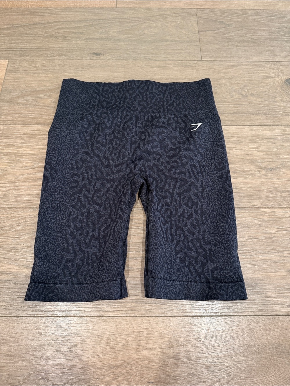 GYMSHARK Black Gray Adapt Animal Print Seamless Active Workout Gym Shorts Sz L